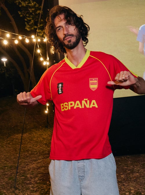 Offiziell lizenzierte T-Shirts der FIFA Fussball-Weltmeisterschaft 26™ - Spanien - Kiabi Offiziell lizenzierte T-Shirts der FIFA Fussball-Weltmeisterschaft 26™ - Spanien - Kiabi
