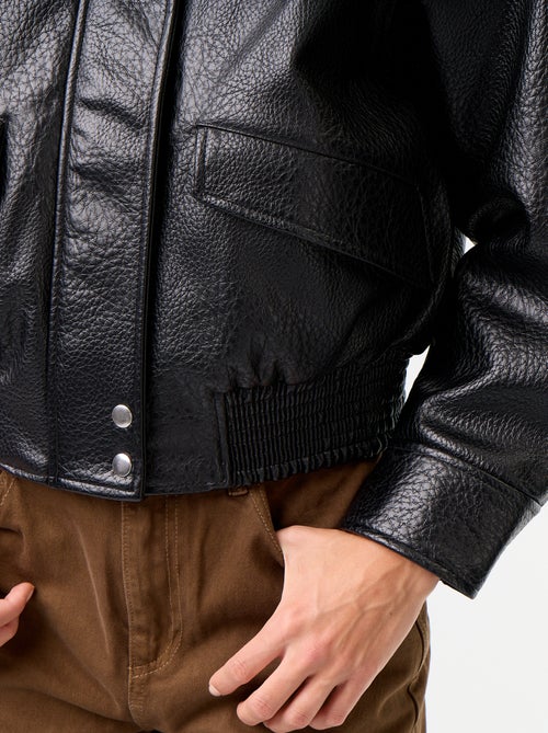 Oversize-Jacke aus Kunstleder mit Stehkragen - Kiabi Oversize-Jacke aus Kunstleder mit Stehkragen - Kiabi