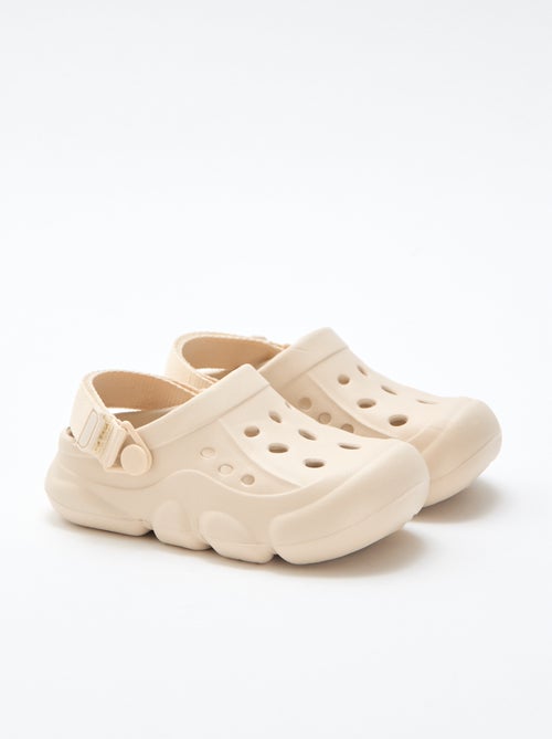 Paire de mules de plage fermées unie - Kiabi