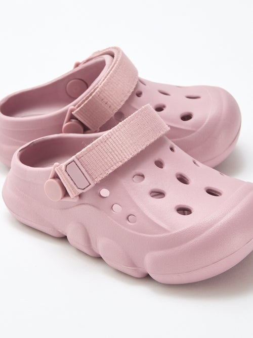 Paire de mules de plage fermées unie - Kiabi