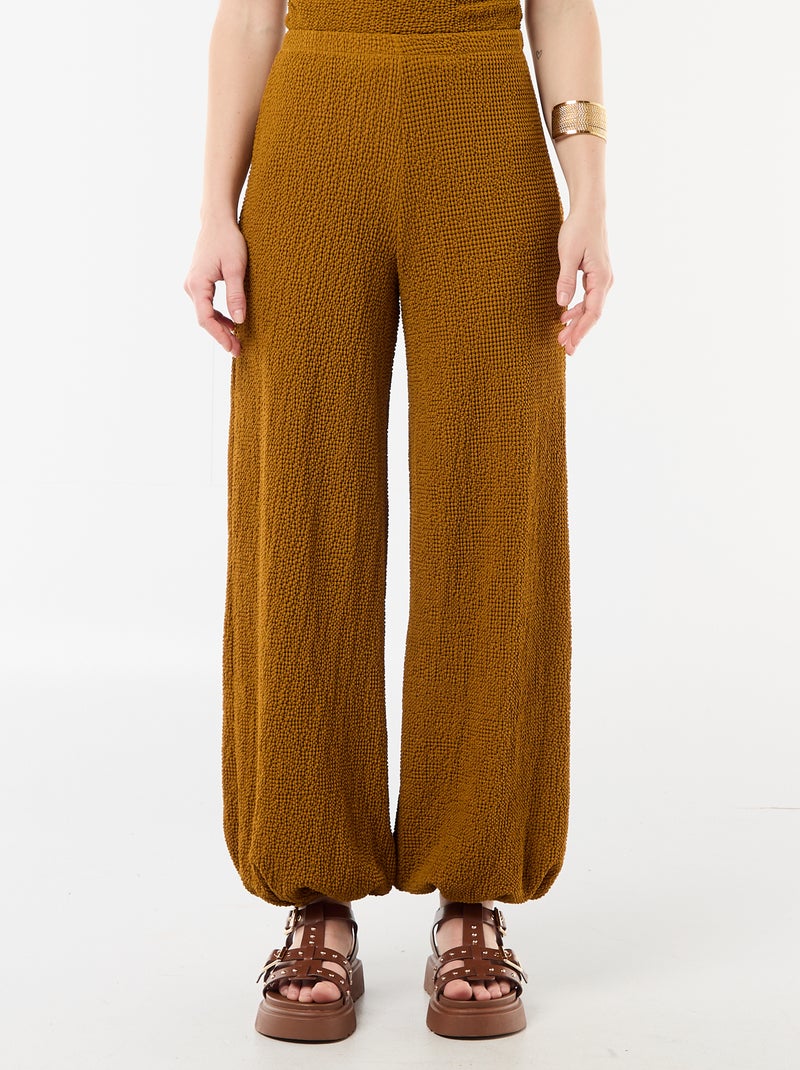 Pantalon balloon en maille crinkle Marron - Kiabi