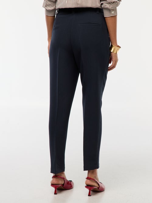 Pantalon carotte fluide avec ceinture à boucle - Kiabi