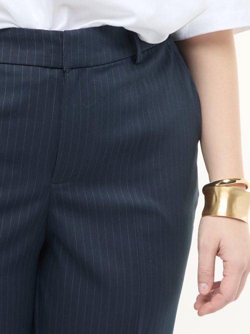 Pantalon cigarette avec ouverture par crochet et zippée - Kiabi