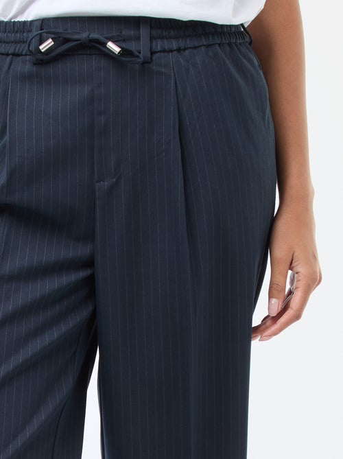 Pantalon coupe large à la taille élastiquée + liens à nouer - Kiabi