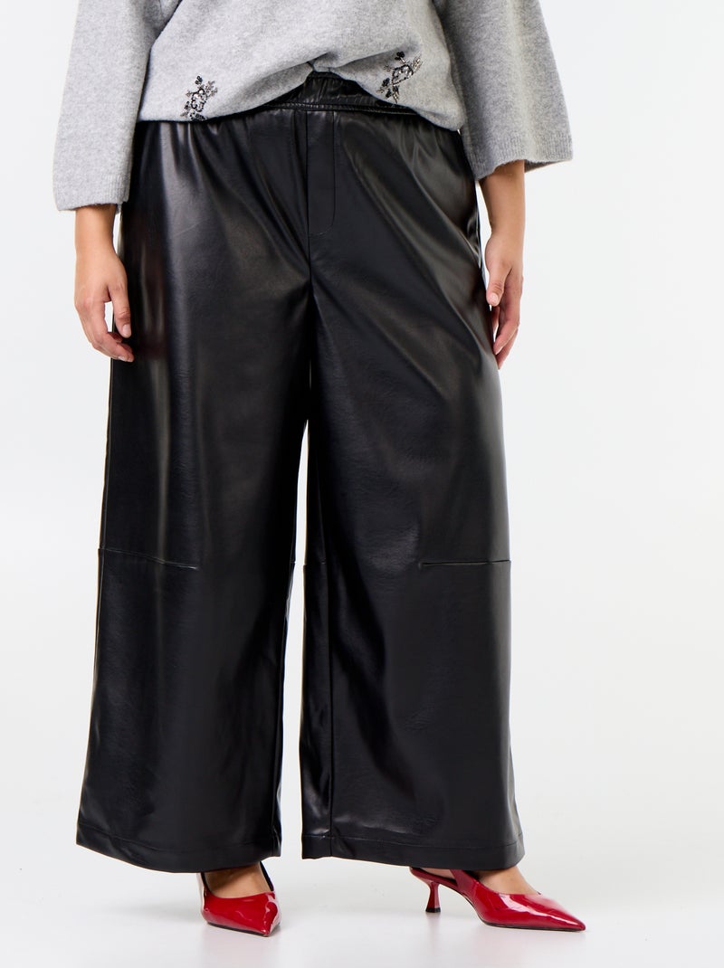 Pantalon en faux cuir Noir - Kiabi
