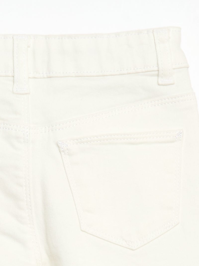 Pantalon en twill avec ouverture pressionnée - Blanc - Kiabi