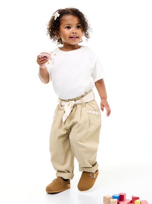 Pantalon en twill + ceinture à nouer - Kiabi Pantalon en twill + ceinture à nouer - Kiabi