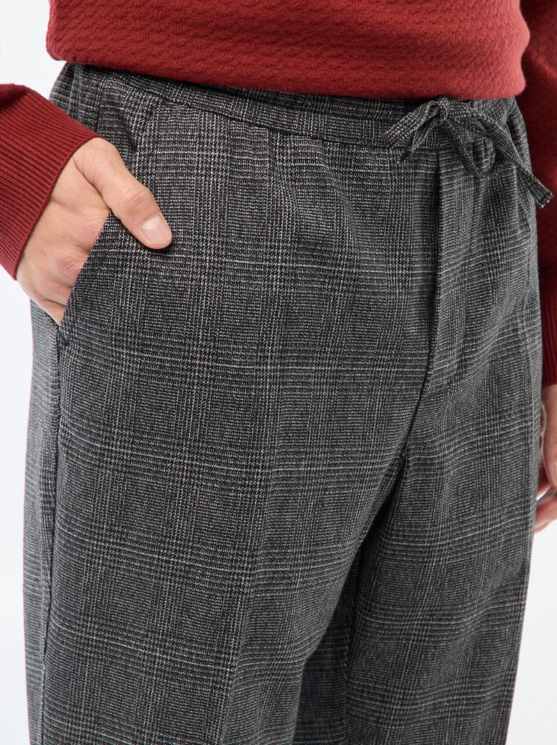 Pantalon esprit 'jogger' à carreaux Noir - Kiabi