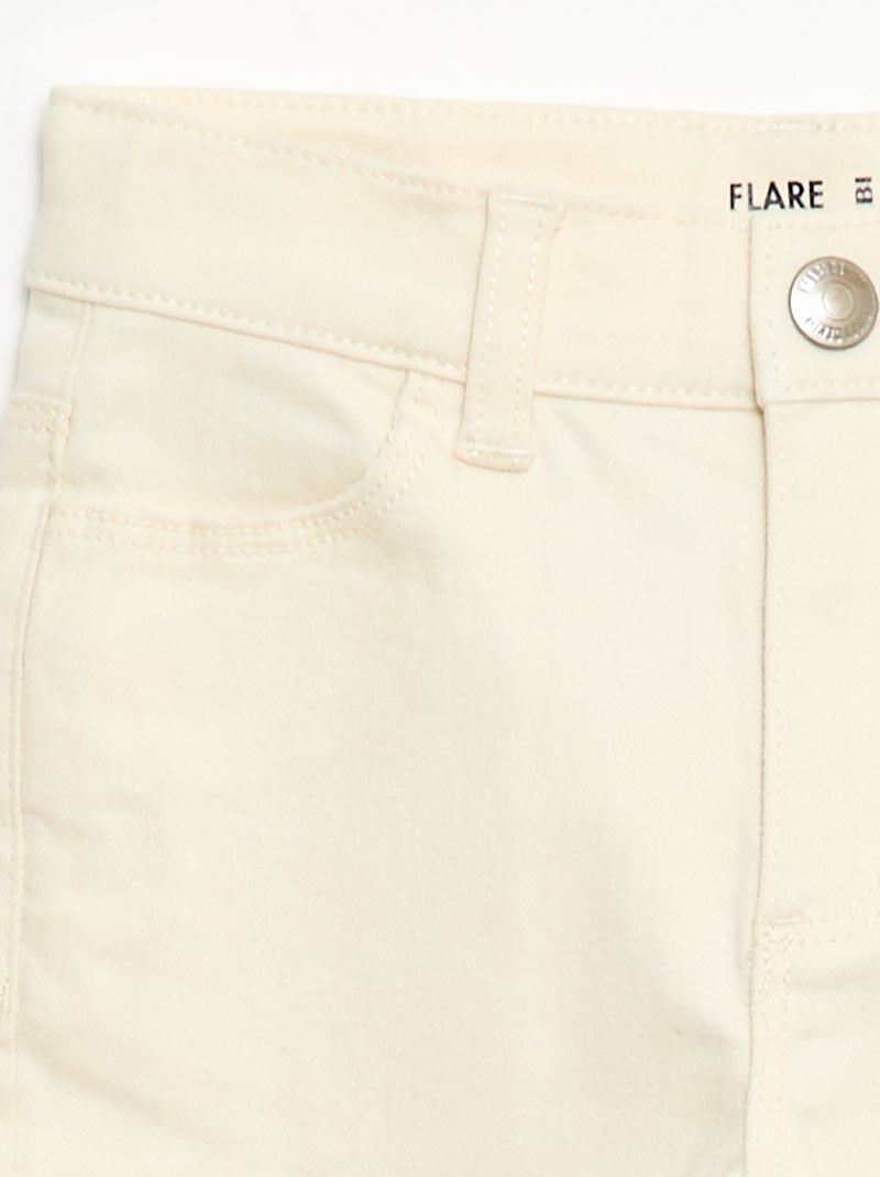 Pantalon flare - Coupe + ajustée Blanc - Kiabi