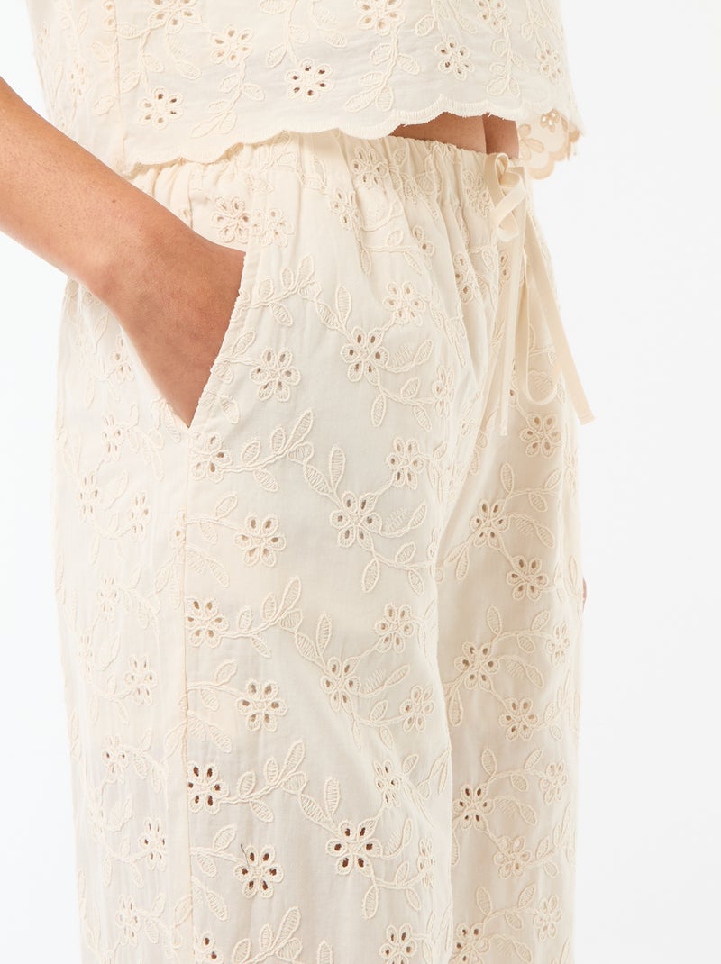 Pantalon large à broderie anglaise en coton uni Beige - Kiabi