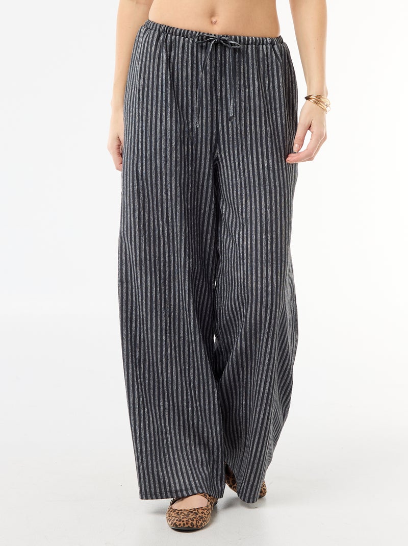 Pantalon large crêpé à 2 poches Gris - Kiabi