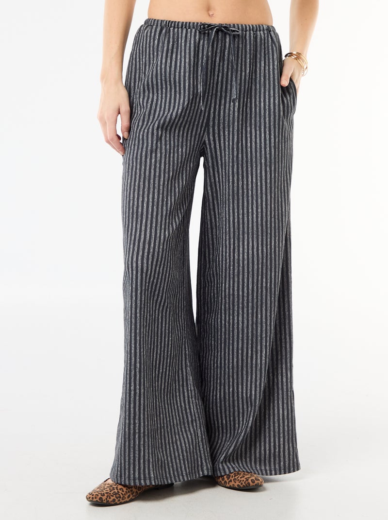 Pantalon large crêpé à 2 poches Gris - Kiabi