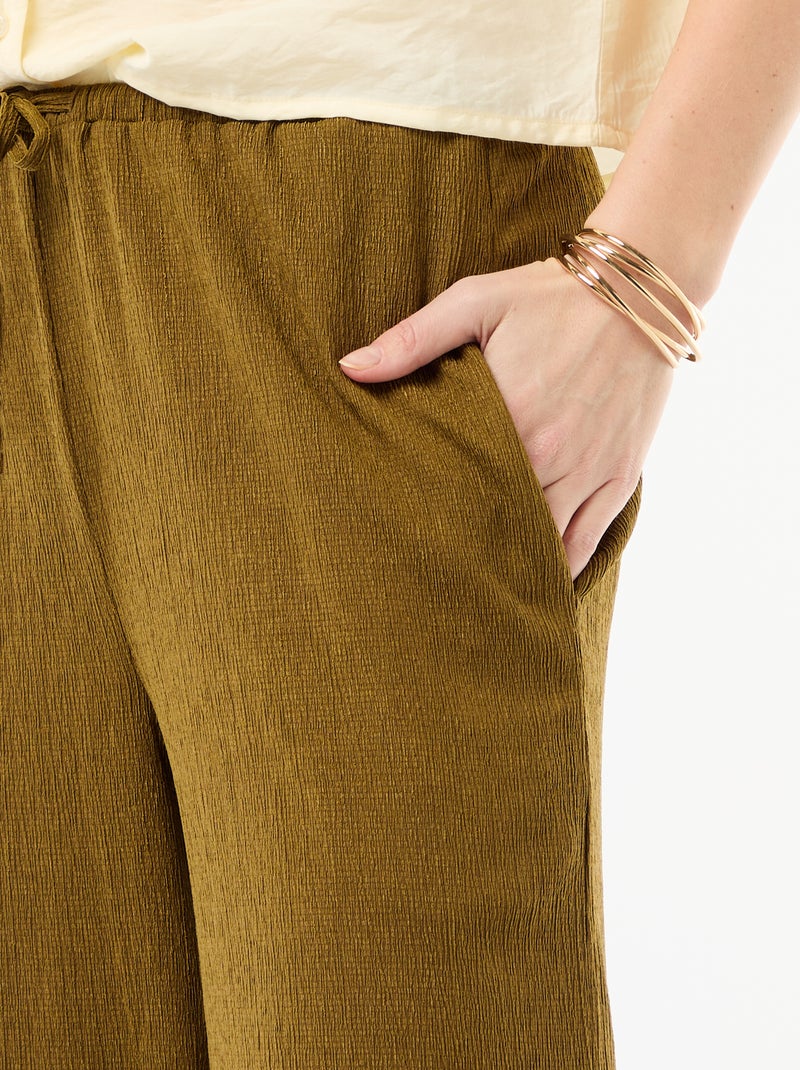 Pantalon large crêpé à 2 poches Kaki - Kiabi