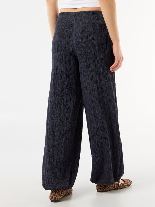 Pantalon large en maille crinkle femme - Kiabi