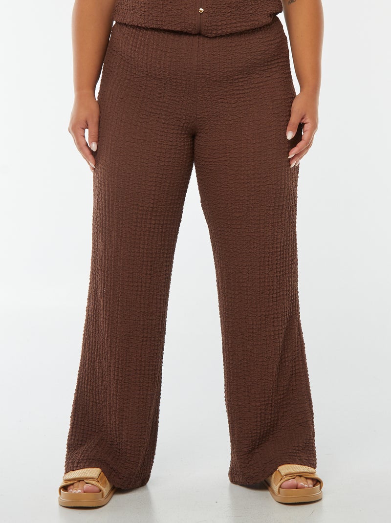 Pantalon large en maille gaufrée Marron - Kiabi