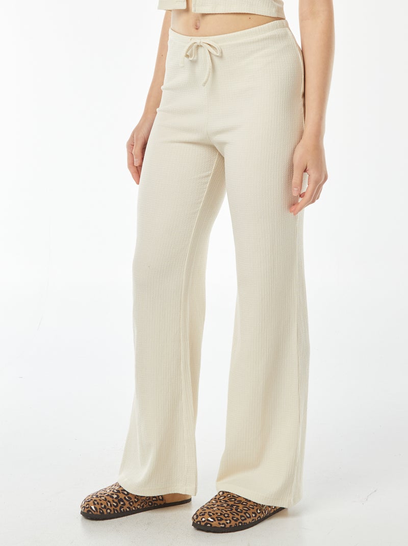Pantalon large en maille légère gaufrée Beige - Kiabi