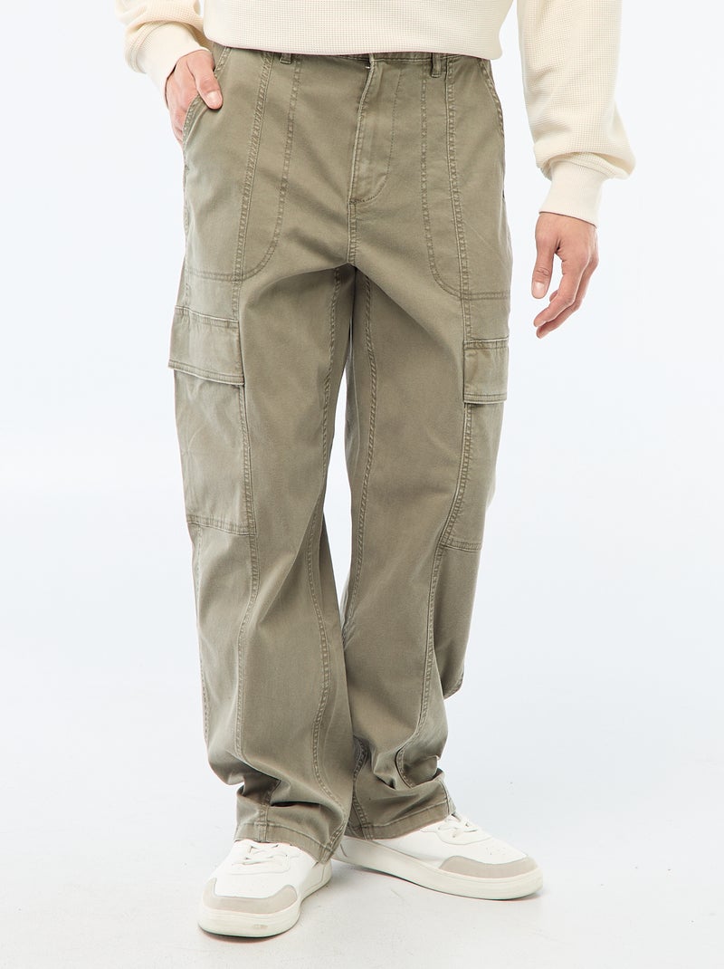 Pantalon multipoches uni coupe droite / Regular Fit Kaki - Kiabi