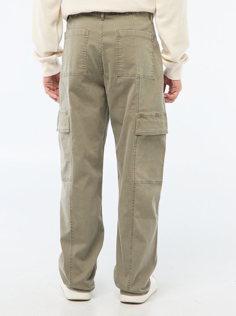 Pantalon multipoches uni coupe droite / Regular Fit Kaki - Kiabi
