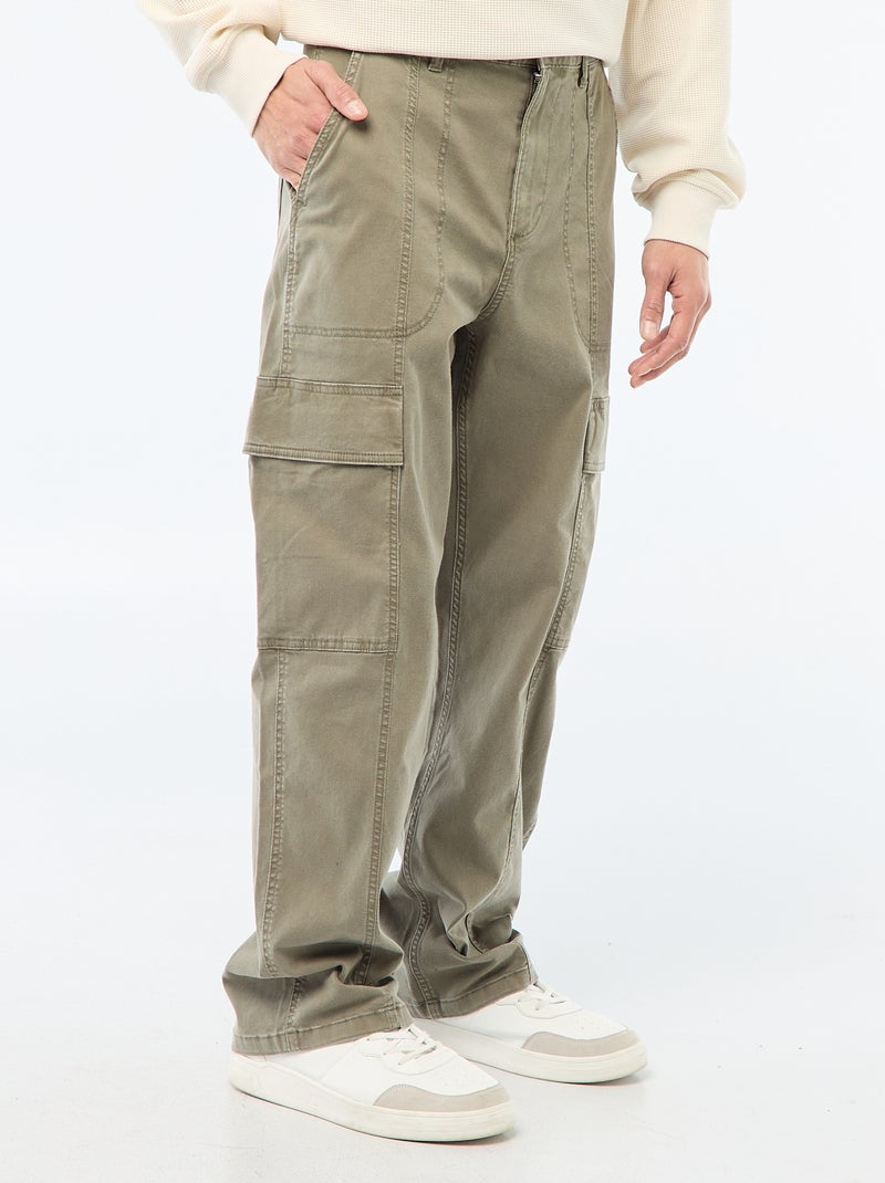 Pantalon multipoches uni coupe droite / Regular Fit Kaki - Kiabi