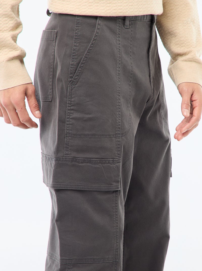 Pantalon multipoches uni coupe droite / Regular Fit Noir - Kiabi