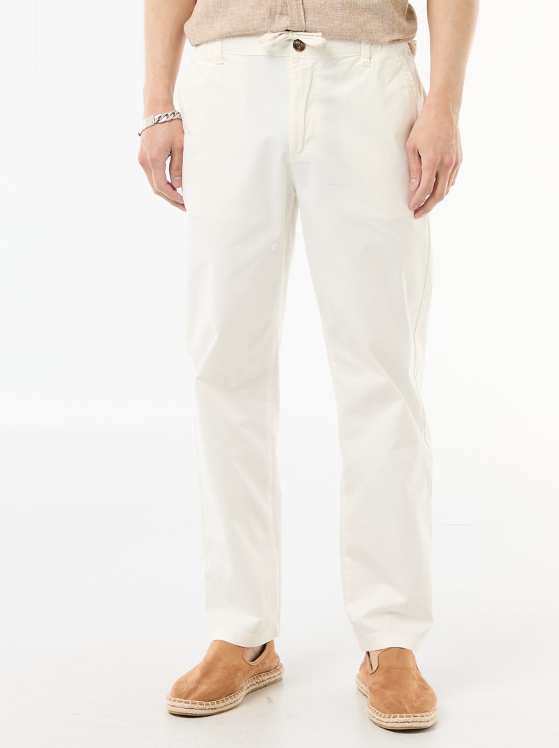 Pantalon regular en twill Blanc - Kiabi