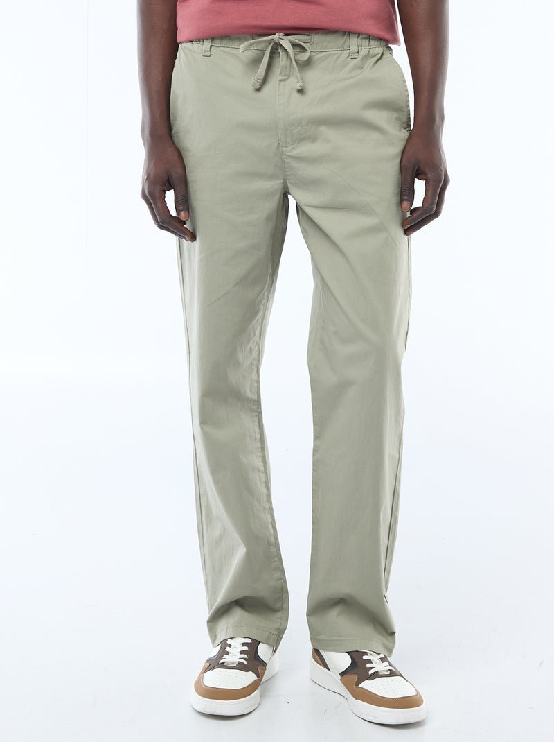 Pantalon regular en twill Vert - Kiabi
