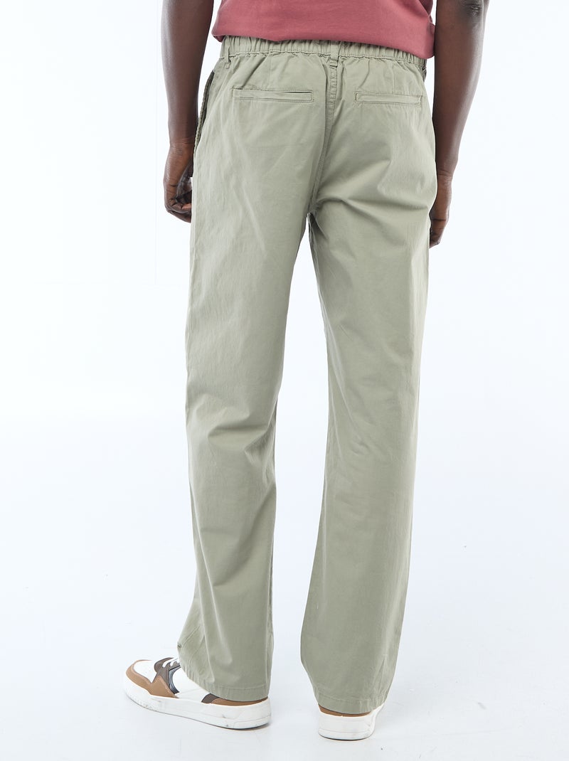 Pantalon regular en twill Vert - Kiabi
