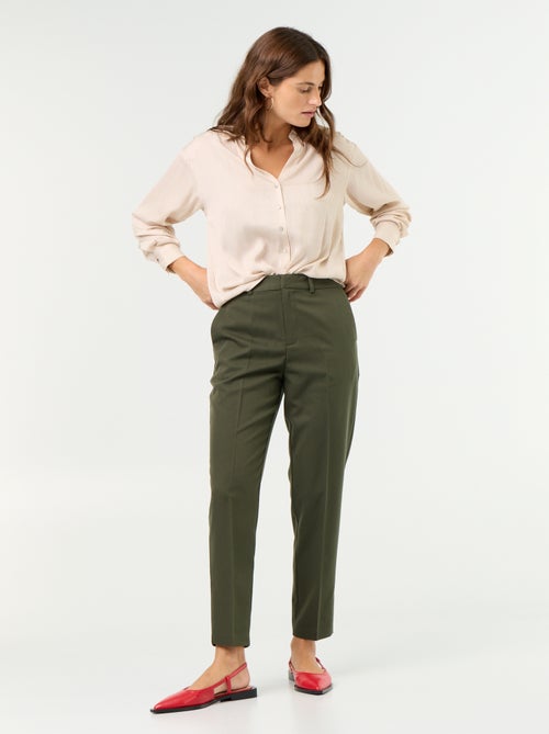 Pantalone a sigaretta tinta unita con 2 tasche - Kiabi Pantalone a sigaretta tinta unita con 2 tasche - Kiabi