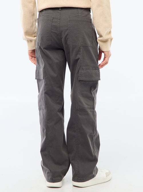 Pantalone multitasche tinta unita taglio dritto / Regular Fit - Kiabi