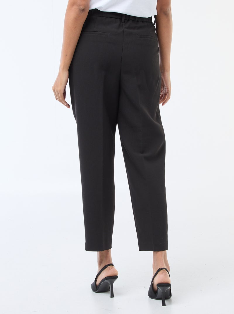 Pantalone tinta unita taglio carota Nero - Kiabi