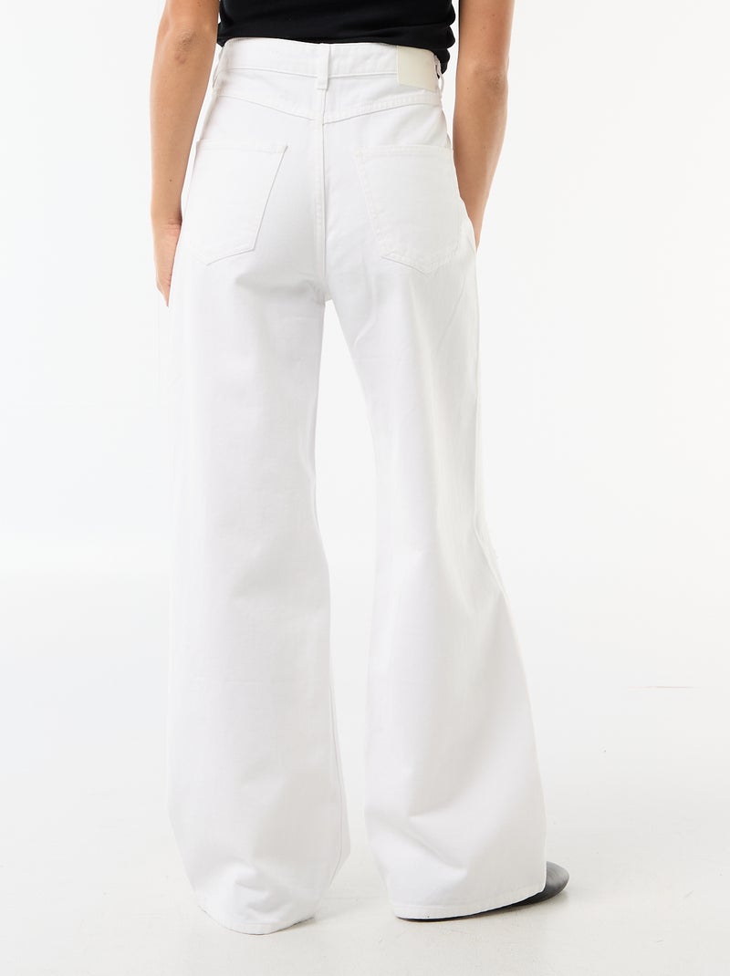 Pantalone wide leg effetto destroy a vita bassa Bianco - Kiabi