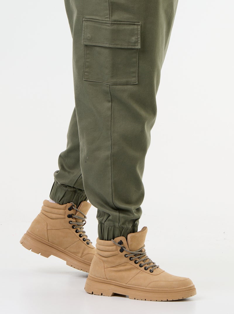 Pantaloni multitasche con vita elasticizzata Verde - Kiabi
