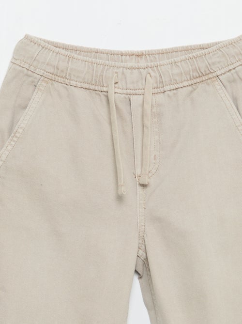 Pantaloni relaxed fit con vita elasticizzata - Kiabi Pantaloni relaxed fit con vita elasticizzata - Kiabi