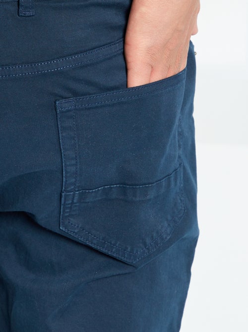 Pantaloni slim L38 per altezze di 2m e più - Kiabi Pantaloni slim L38 per altezze di 2m e più - Kiabi