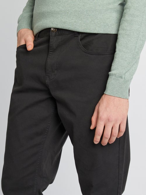 Pantaloni slim L38 per altezze di 2m e più - Kiabi Pantaloni slim L38 per altezze di 2m e più - Kiabi