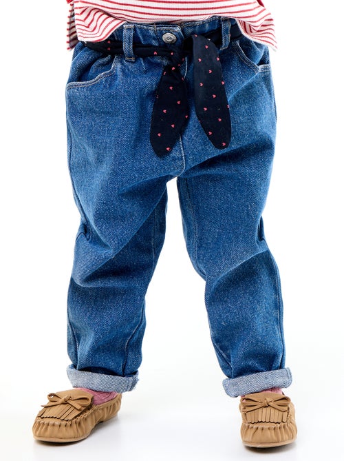 Paperbag-Jeans mit gemustertem Gürtel - Kiabi