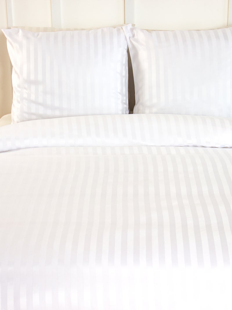 Parure de lit 1 ou 2 personnes en satin + 2 taies Blanc - Kiabi