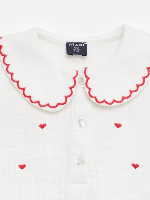 Peter Pan Collar Blouse with 'Heart' Embroidery - Kiabi Peter Pan Collar Blouse with 'Heart' Embroidery - Kiabi
