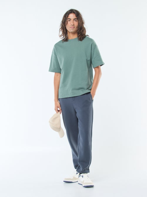 Plain joggers with drawstrings at the waist - Kiabi Plain joggers with drawstrings at the waist - Kiabi