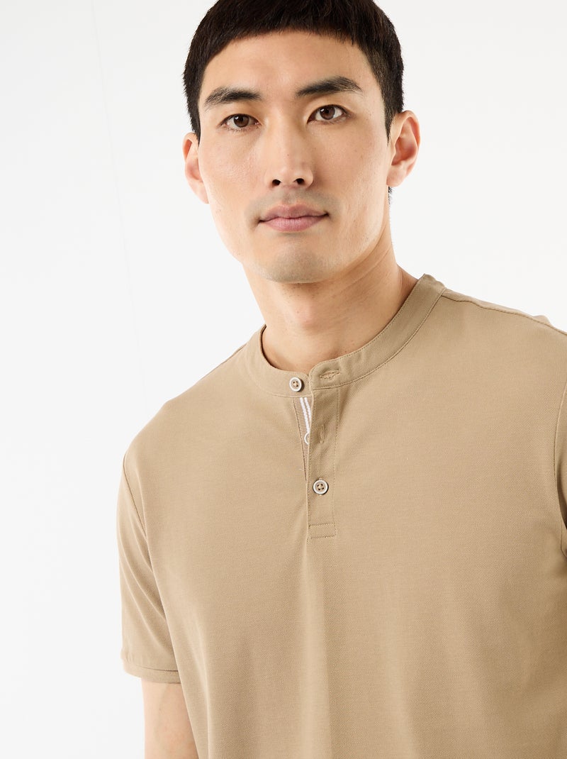 Polo con collo alla coreana Beige - Kiabi