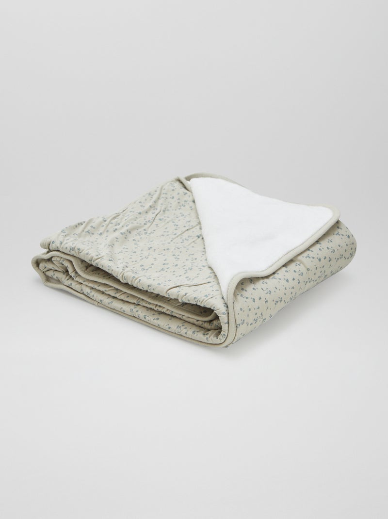 Printed Blanket with Cozy Fleece Interior GREEN - Kiabi