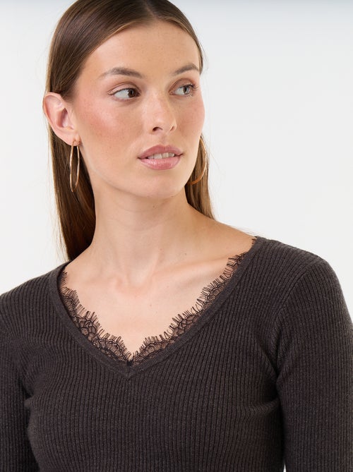 Pull côtelé avec col V avec dentelle - Kiabi