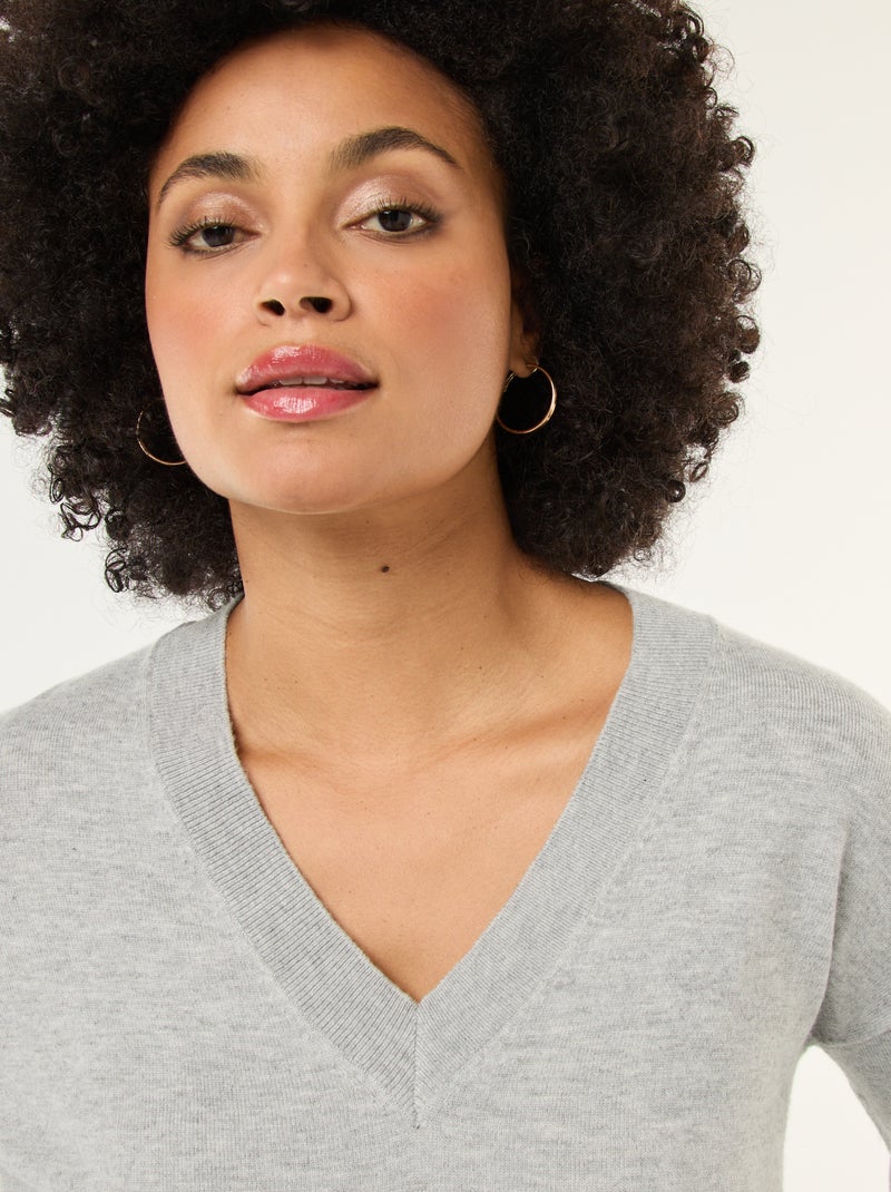 Pull en maille fine col V Gris - Kiabi