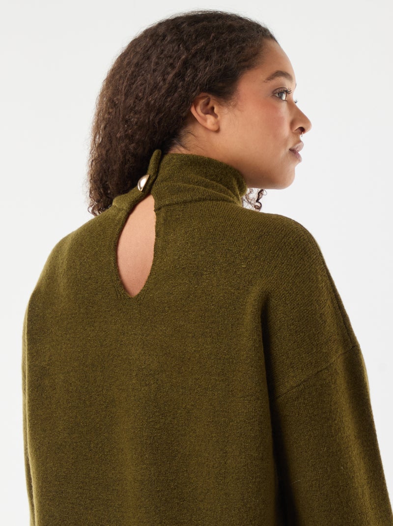 Pull montant avec fente bijou au dos Kaki - Kiabi