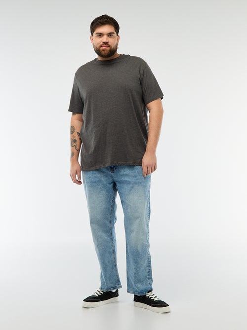 Regular fit, straight cut 5-pocket jeans - Kiabi Regular fit, straight cut 5-pocket jeans - Kiabi