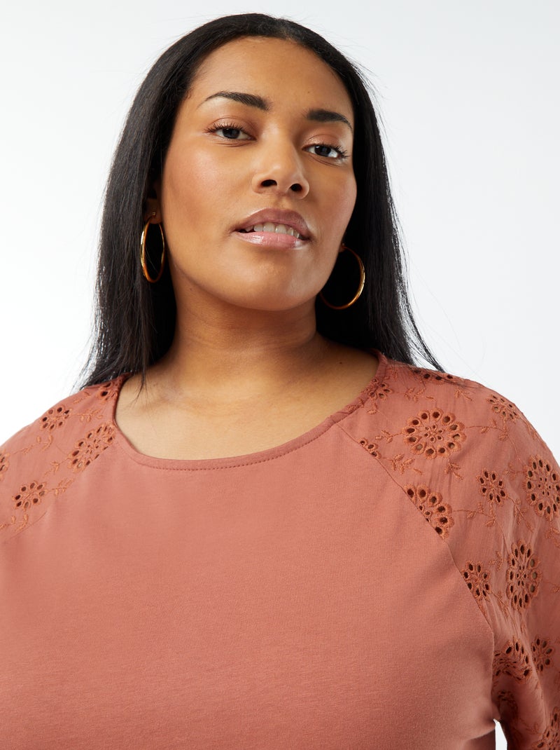 Robe en coton avec broderies Rose - Kiabi