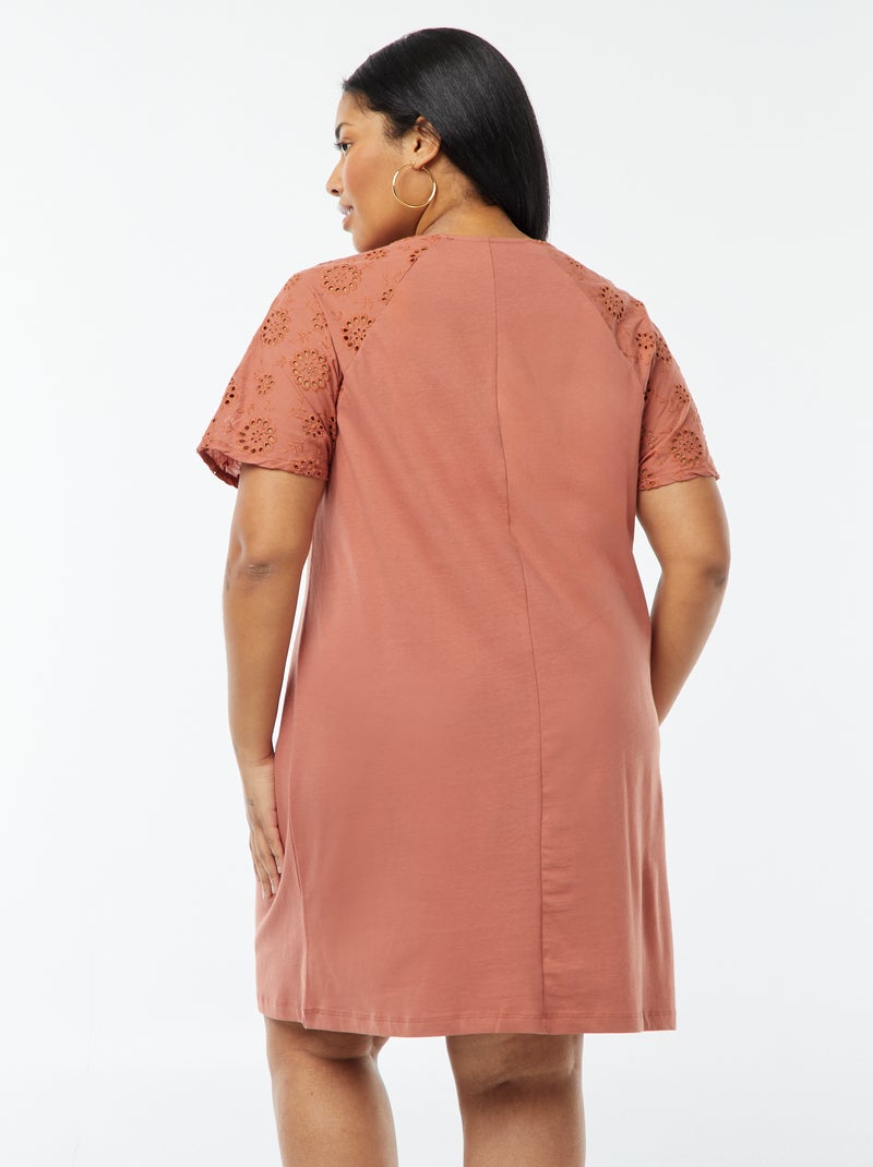 Robe en coton avec broderies Rose - Kiabi