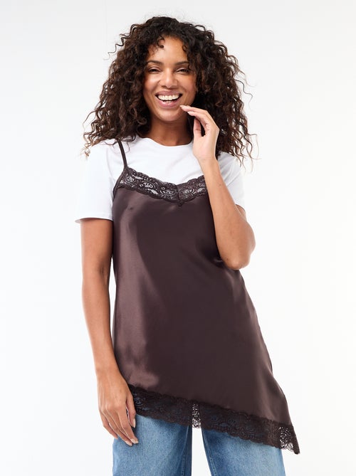 Robe en satin avec dentelles - Kiabi Robe en satin avec dentelles - Kiabi