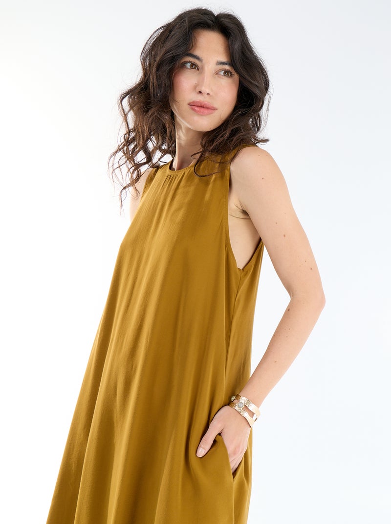 Robe longue coupe ample Marron - Kiabi