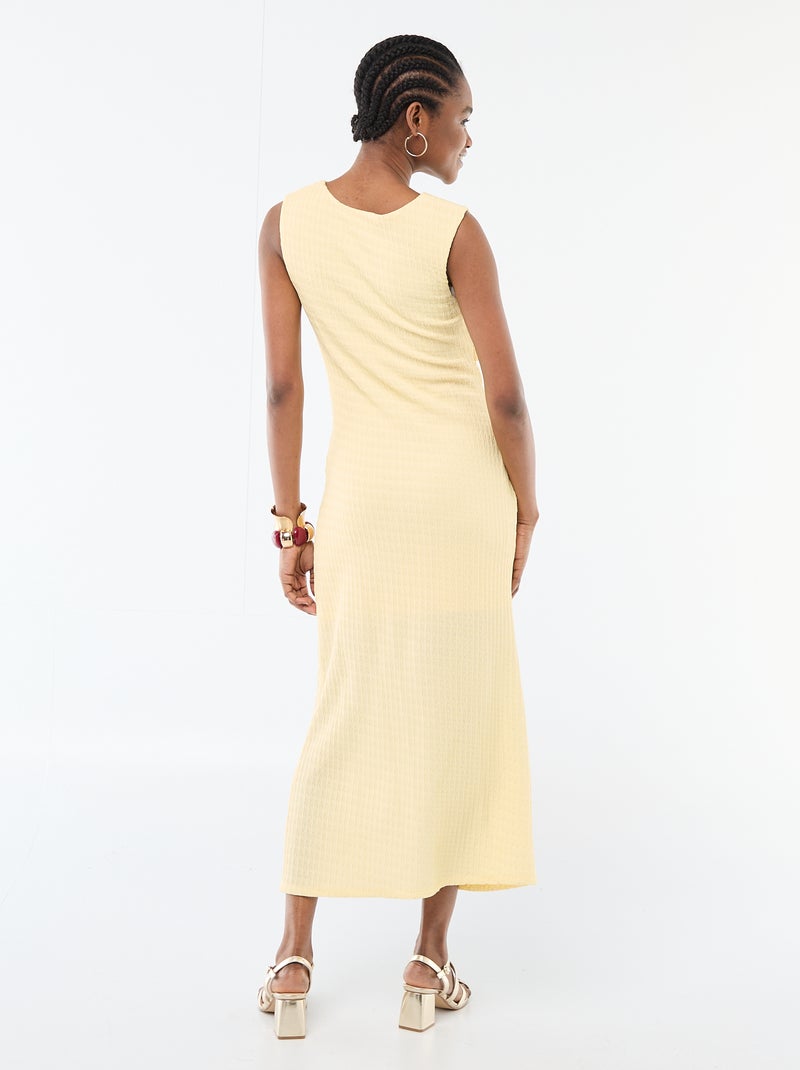 Robe longue drapée et gaufrée Jaune - Kiabi